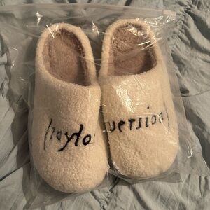 Taylor Swift Taylor’s Version slippers, size 8